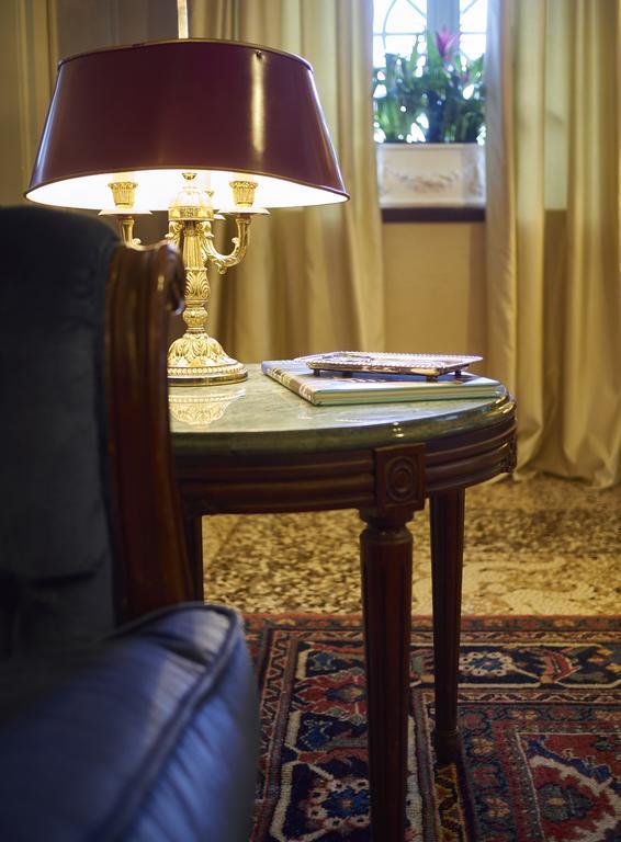 Albergo Terminus Côme Esterno foto